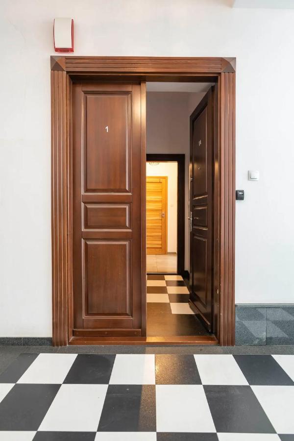Apartment Discover - 5 Borowickiej St - Next To Opera And Unity Centre Krakau